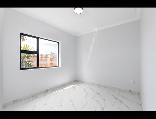 2 BEDROOM APARTMENT FOR SALE IN RUYTERWACHT